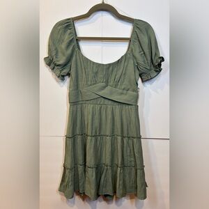 TRIXXI Green Puff Sleeve Tiered Mini Dress Size Small NWT